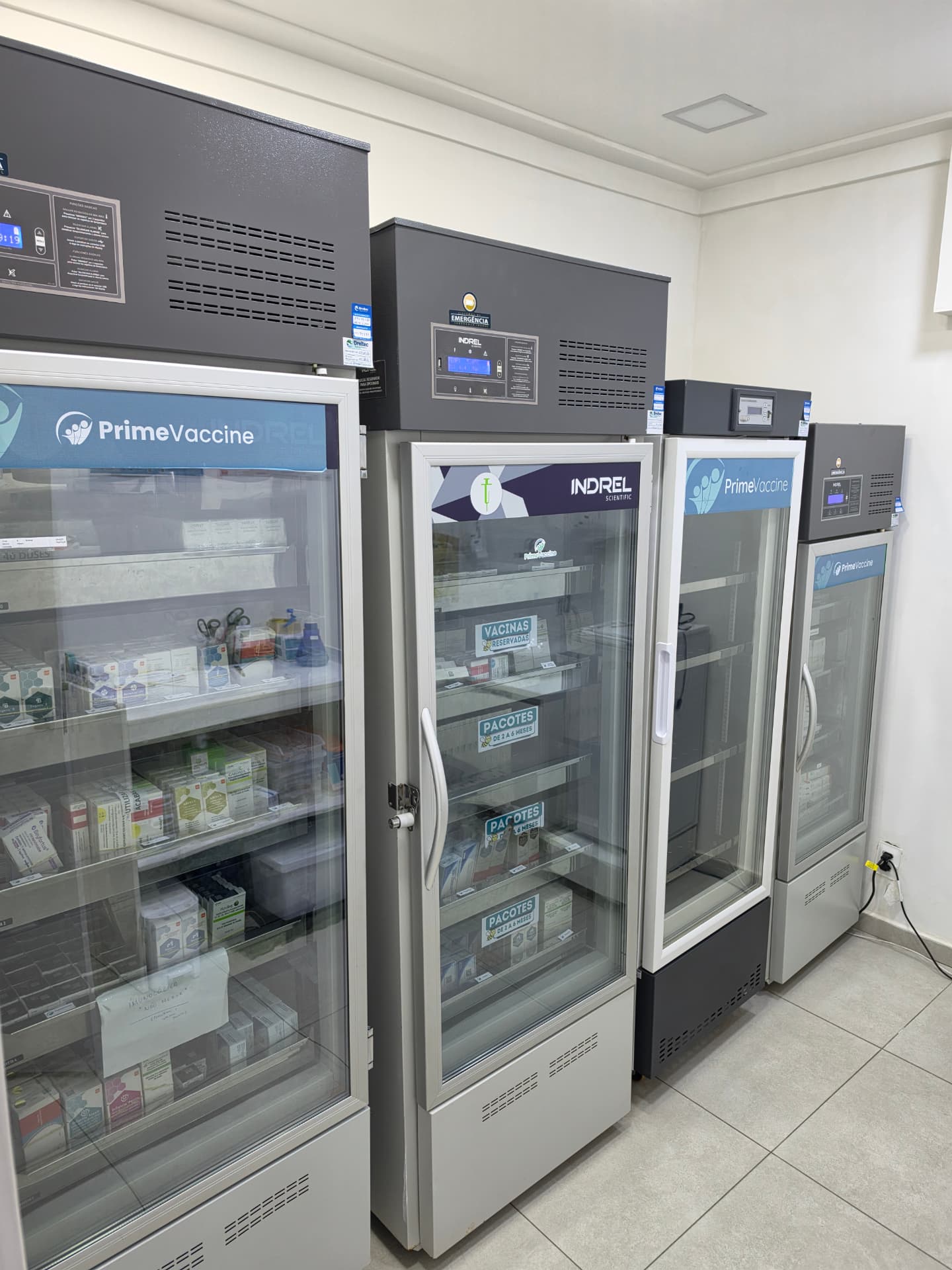 Câmaras científicas de armazenamento de vacinas da Prime Vaccine, com controle de temperatura